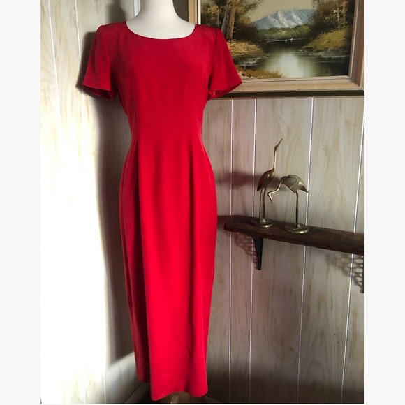 Maggy London Dresses & Skirts - Maggy London • Red Silk Maxi Gown